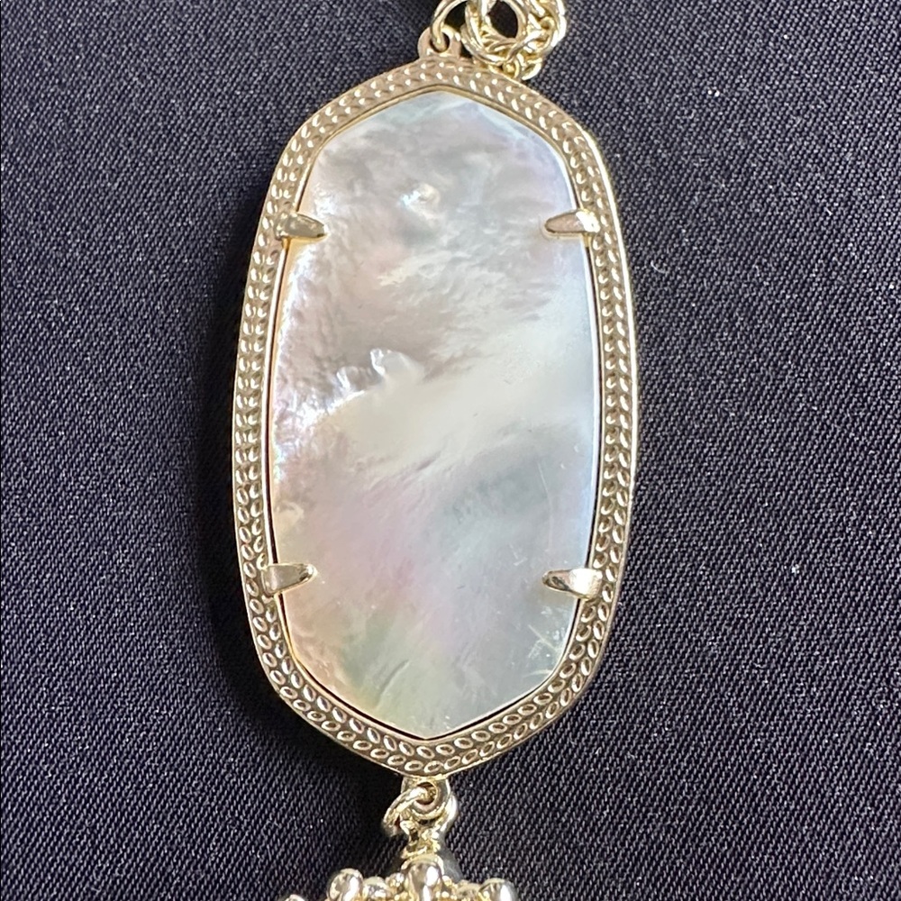 Kendra Scott NWOT genuine mother of pearl  & goldtone necklace w/ chain & bag